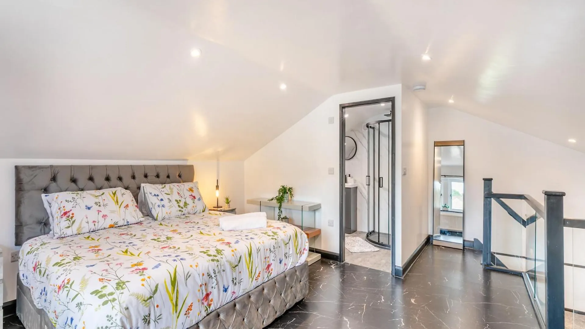 Cobbydale Retreat Villa Silsden